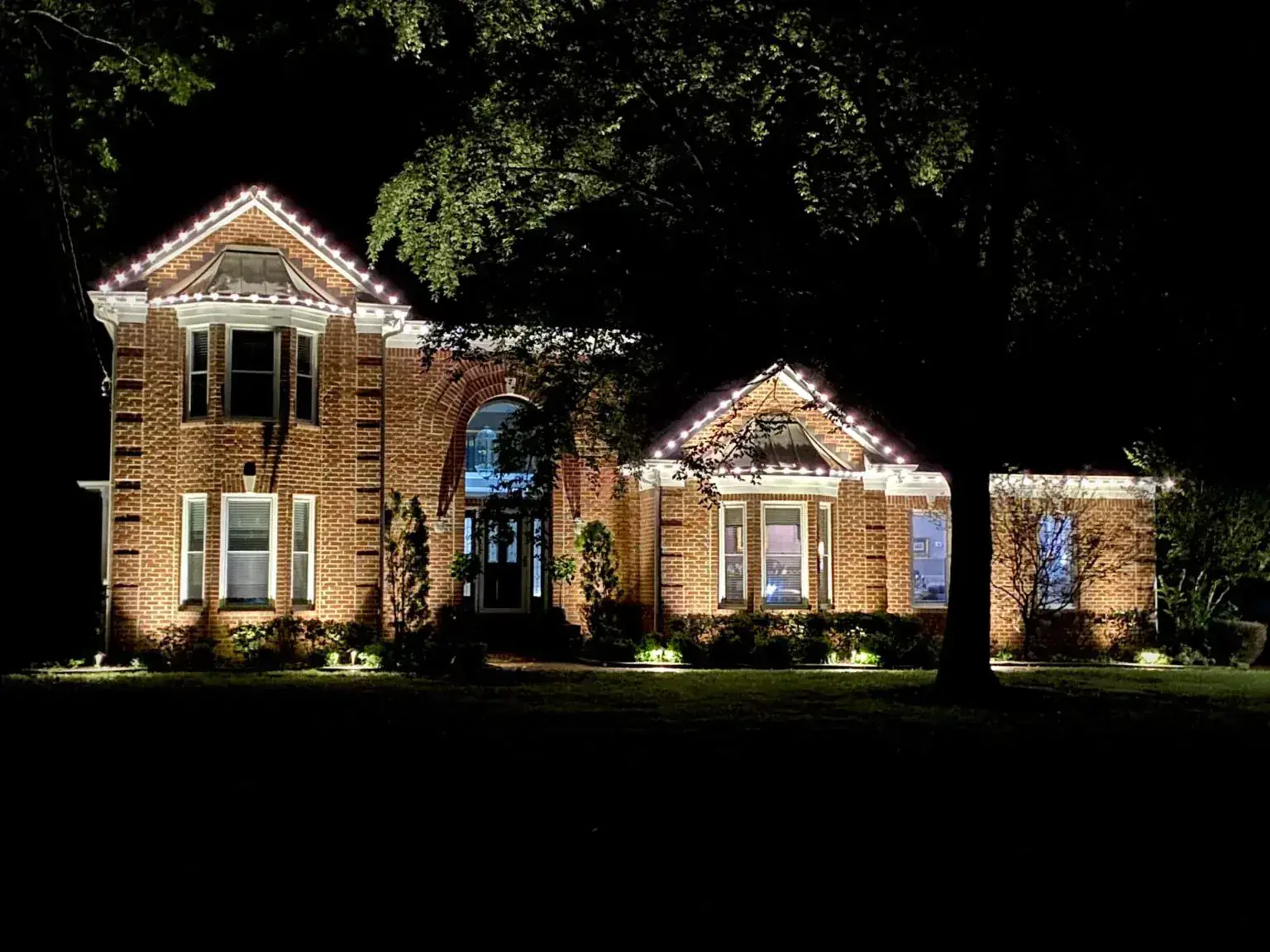 Holiday roofline and facade up-lighting